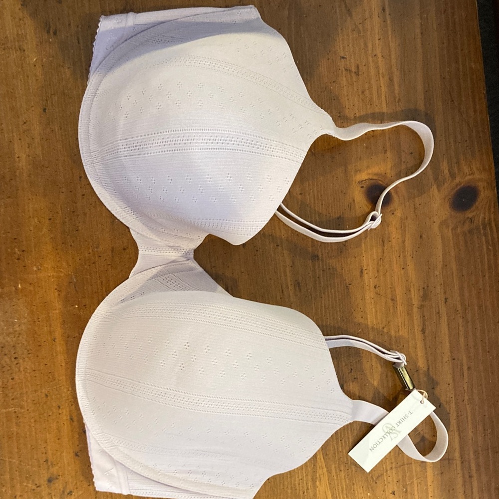 NWT Victoria's Secret Lavender Bra 38DDD